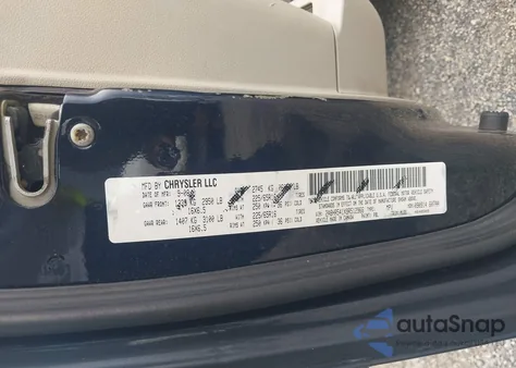 2009 Chrysler Town & Country Touring z USA, uszkodzony, nr VIN 2A8HR541X9R512966